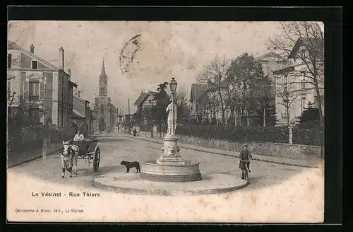 AK Le Vesinet, Statue en Rue Thiers