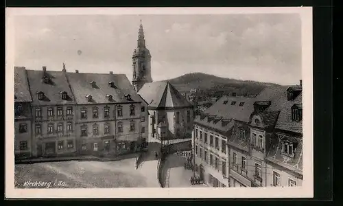 AK Kirchberg i. Sa., Strassenpartie mit Kirche