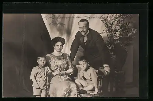 AK Grossherzogin von Hessen-Darmstadt mit ihrer Familie, Postkartenwoche 1912