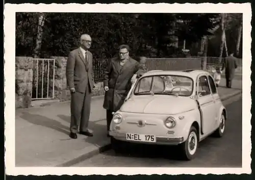 Fotografie Auto Fiat 500, PKW mit Kennzeichen Nürnberg