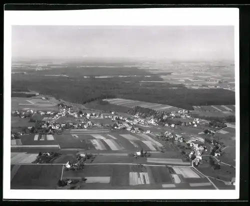 Fotografie Aero-Express, München, Ansicht Locherhof, Fliegeraufnahme des Ortes