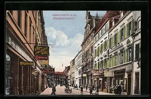 AK Ludwigshafen, Bismarckstrasse mit Geschäften