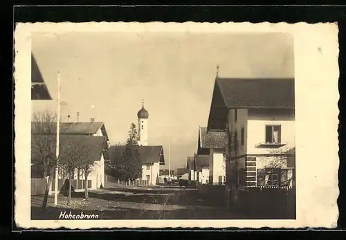 AK Hohenbrunn, Ortsansicht mit Kirche