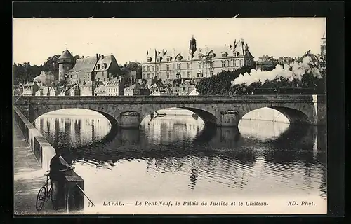 AK Laval, Le Pont-Neuf, le Palais de Justice et le Château