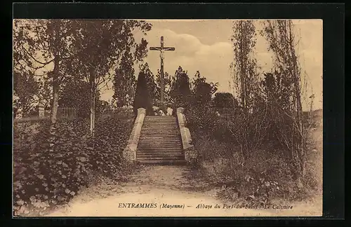 AK Entrammes, Abbaye du Port-du-Salut, Le Calvaire