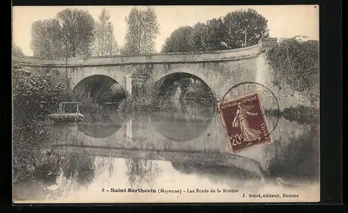 AK Saint-Berthevin, Les Bords de la Riviere