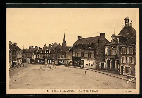 AK Lassay, Place du Marché