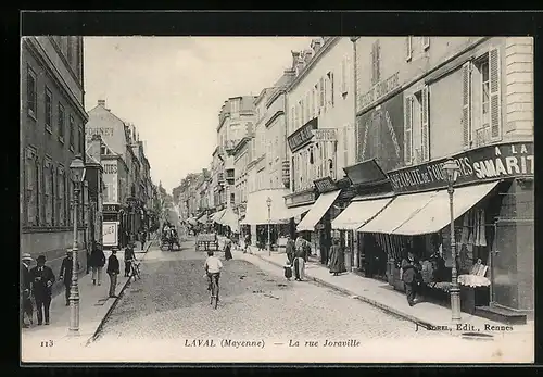 AK Laval, La Rue Joinville, Strassenpartie