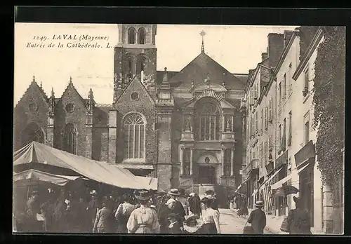 AK Laval, Entrée de la Cathedrale