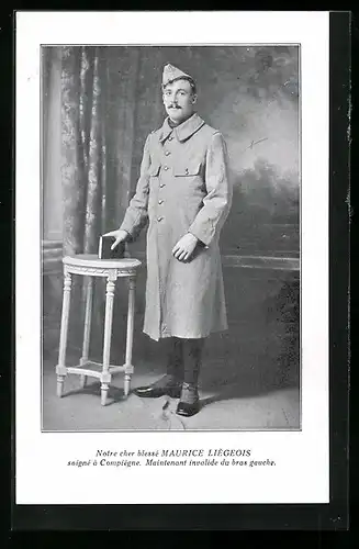 AK Portrait Maurice Liegeois, Sanitäter aus der Schlacht von Compiegne, Rotes Kreuz