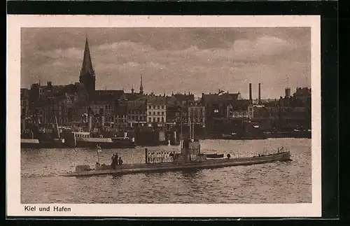 AK Kiel, U-Boot am Hafen