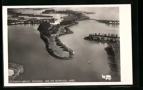 AK Teterow /Meckl. Schweiz, See mit Burgwall-Insel
