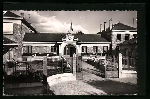 AK Les Mureaux, Groupe Scolaire Roux-Calmette