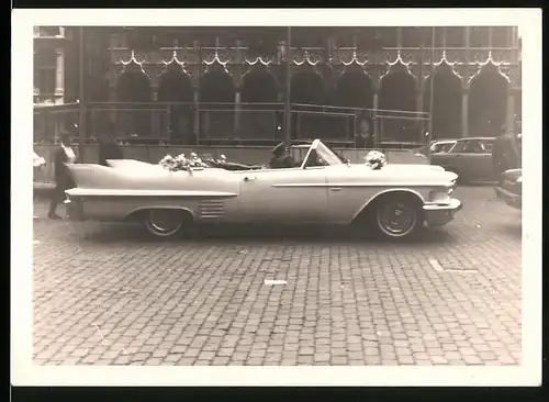 Fotografie Auto Cabrio, US-Car / Strassenkreuzer der Königin Fabiola von Belgien