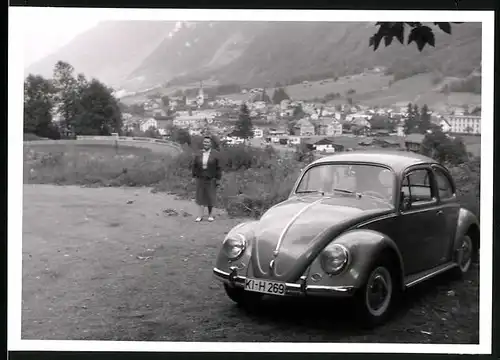 Fotografie Auto Volkswagen VW Käfer am Arlbergpass 1960, Kfz-Kennzeichen Kiel