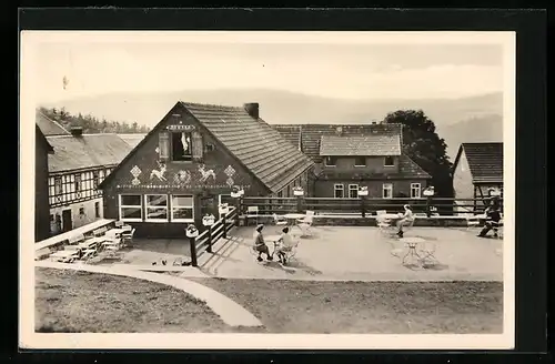 AK Knobelsdorf, FDGB-Erholungsheim, Terrasse