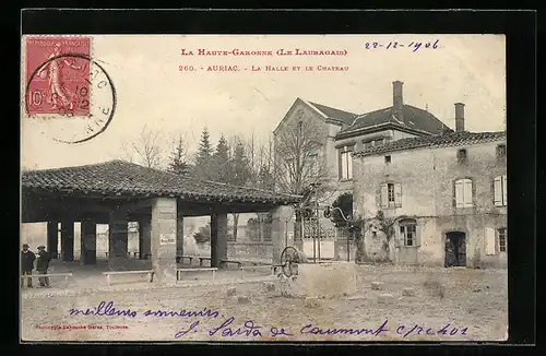 AK Auriac, La Halle et le Chateau