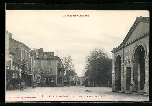 AK L`Isle-en-Dodon, Carrefour de la Halle