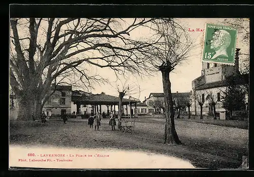 AK Lavernose, La Place de l`Eglise
