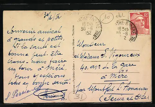 AK Labarthe-de-Rivière, La Halle et la Promenade