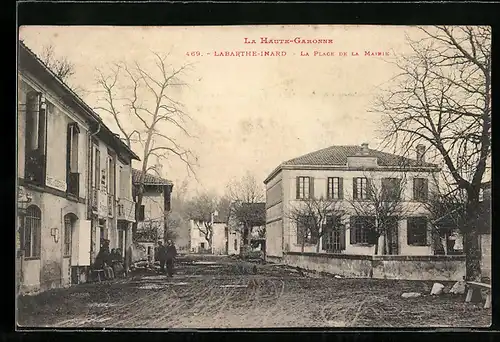 AK Labarthe-Inard, La Place de la Mairie