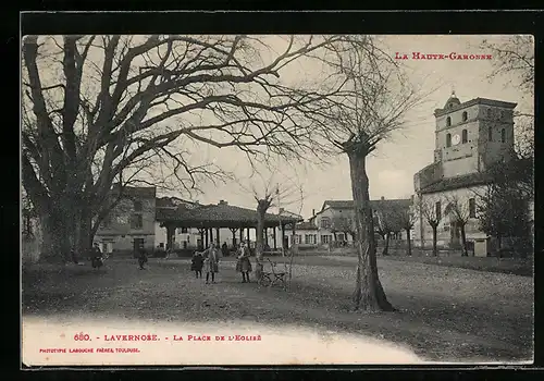 AK Lavernose, La Place de l`Eglise