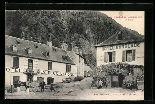 AK Fos, Les Hotels du Sérial