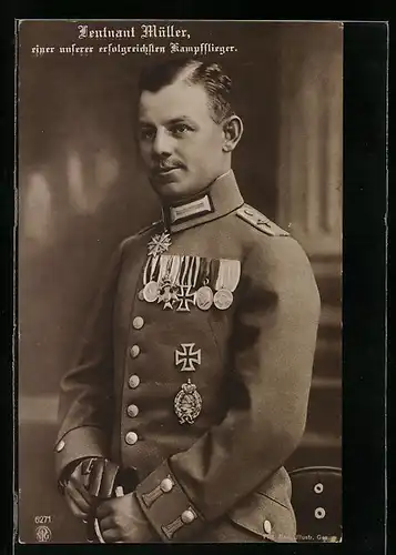 AK Kampfflieger Leutnant Müller mit Orden