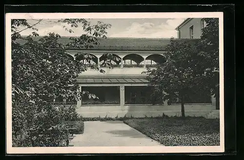 AK München-Schwabing, Blick auf die Liegehalle des Krankenhauses
