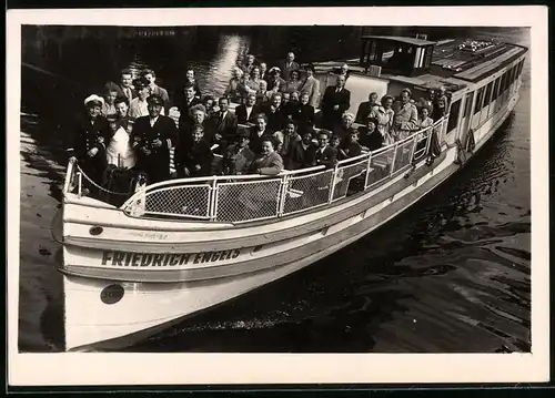 Fotografie Woike, Berlin, Dampfer - Ausflugsdampfer Friedrich Engels