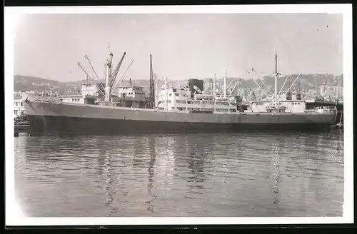 Fotografie Frachtschiff Corneille im Hafen