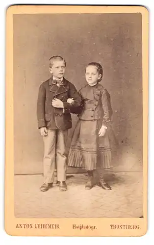 Fotografie Anton Lehemeir, Trostberg, Kinderpaar in modischer Kleidung