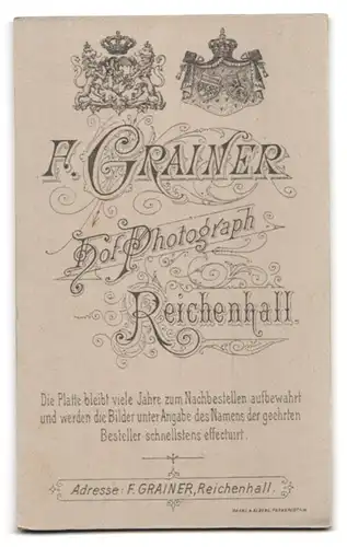 Fotografie F. Grainer, Reichenhall, Junge Dame im modischen Kleid