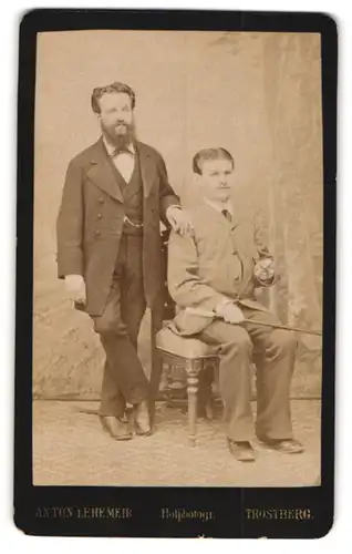 Fotografie Anton Lehemeir, Trostberg, Zwei Herren in modischer Kleidung