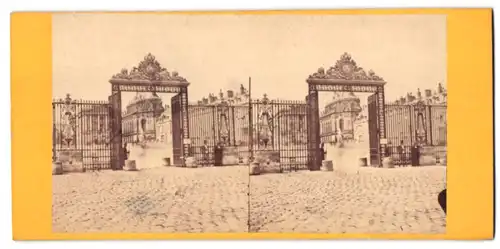 Stereo-Fotografie unbekannter Fotograf, Ansicht Paris, Blick auf das Tor des Schloss Versailles