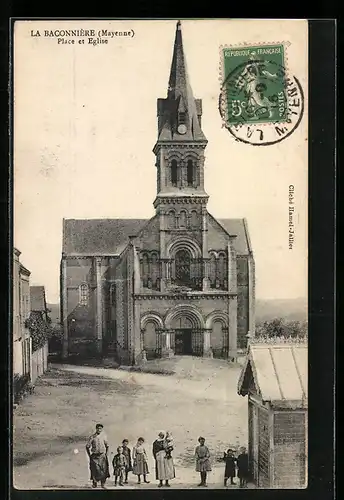 AK La Baconnière, Place et Eglise