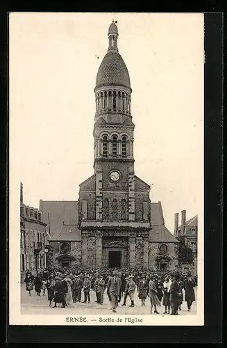 AK Ernée, Sortie de l`Eglise