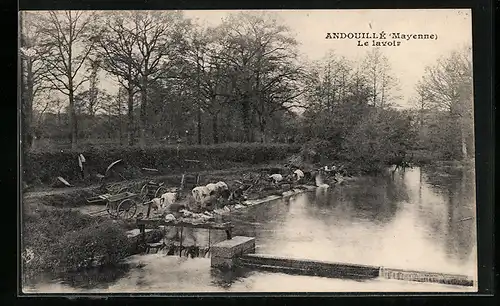 AK Andouillé, Le lavoir