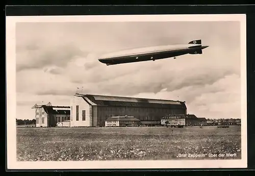 AK Luftschiff Graf Zeppelin über der Werft, 