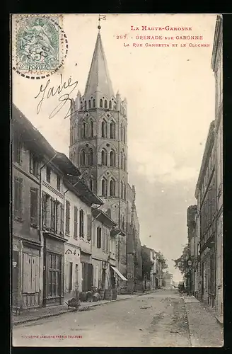 AK Grenade sur Garonne, la Rue Gambetta et le clocher