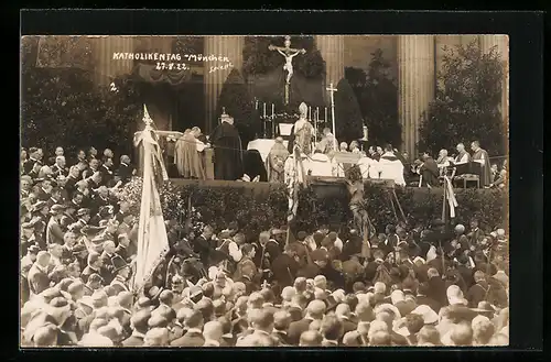AK München, Katholikentag 1922, Bei der Messe