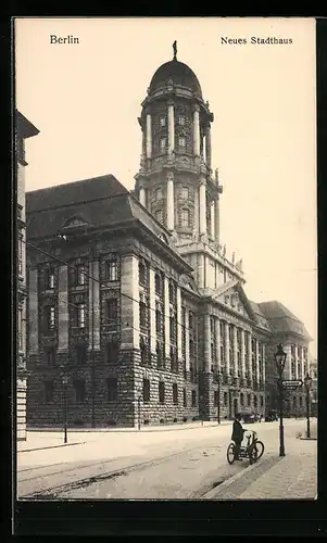 AK Berlin, Neues Stadthaus am Strasseneck Parochialstrasse