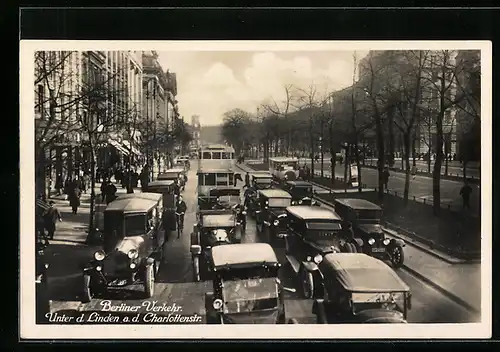 AK Berlin, Unter den Linden a. d. Charlottenstrasse