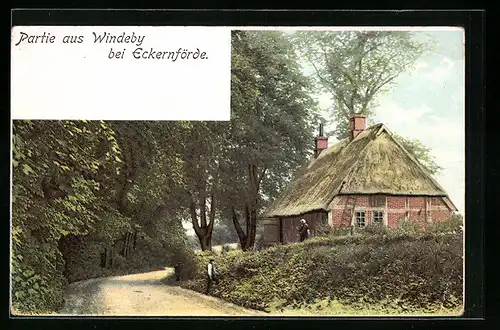 AK Windeby bei Eckernförde, Haus mit Strohdach