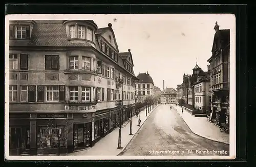 AK Schwenningen a. N., Bahnhofstrasse mit Kaufhaus