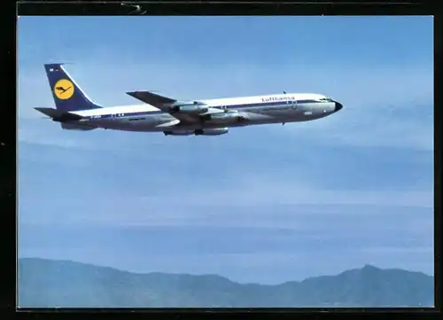AK Flugzeug Boeing 707 Intercontinental Jet der Lufthansa im Flug