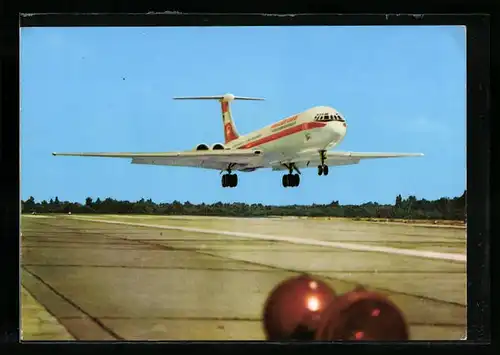 AK Turbinenluftstrahlverkehrsflugzeug IL 62 von Interflug bei der Landung