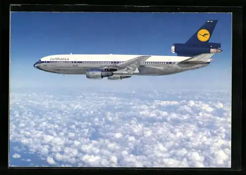 AK Flugzeug McDonnell Douglas DC 10 von Lufthansa über den Wolken