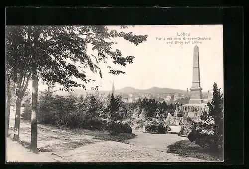 AK Löbau i. Sa., Stadtblick vom Kriegerdenkmal aus gesehen