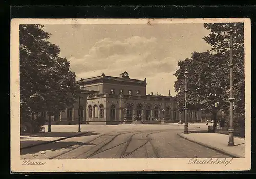 AK Dessau, Strassenpartie zum Staatsbahnhof